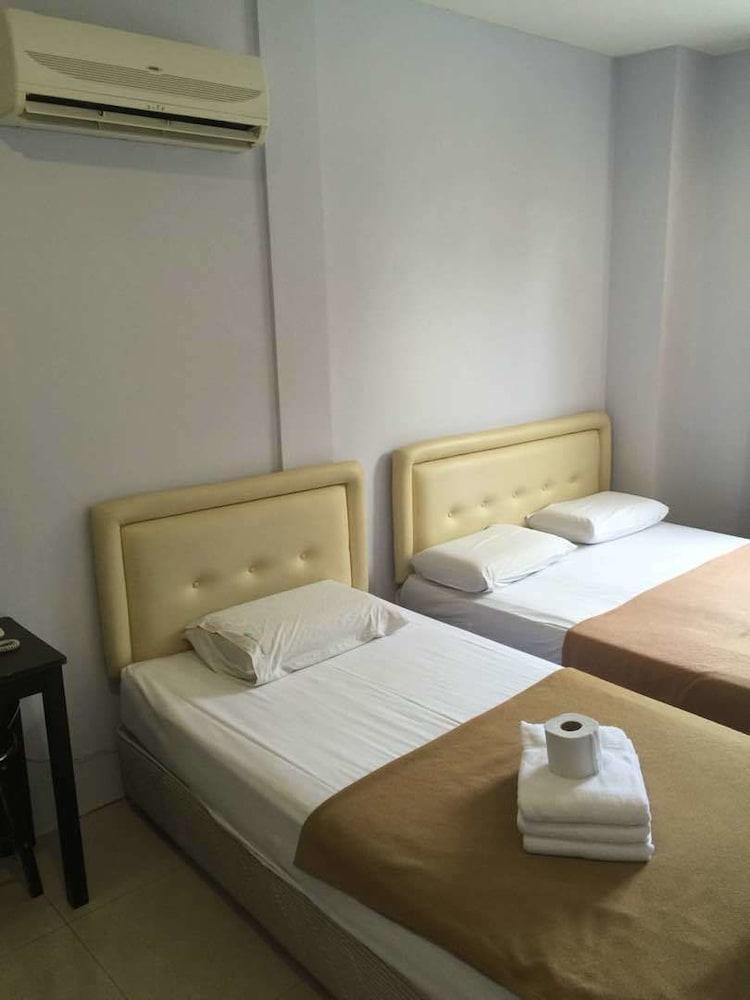 Rafayeh Hotel Серембан  Экстерьер фото